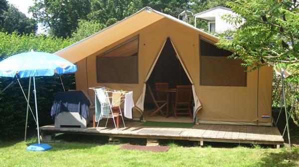 renting tent in erquy